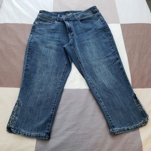 Cropped Jeans (Women's)